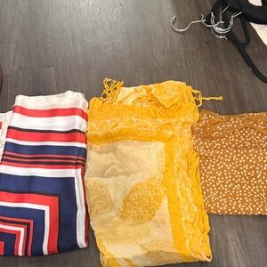 Source Unknown Multicolor Scarves Set